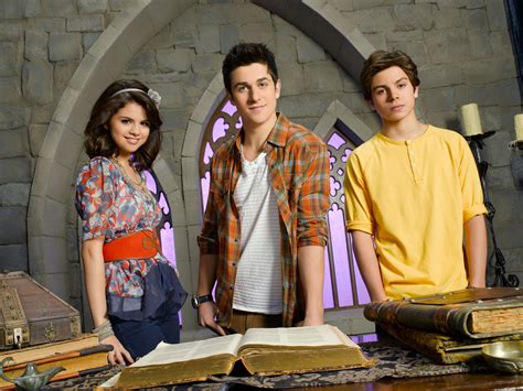 David Henrie Is about to Be a Dad of Two — What Selena Gomez' Co-star ...