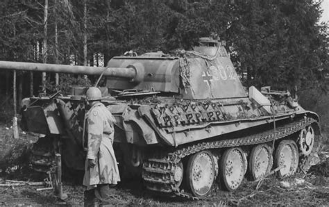 Panther Ausf G tank number 302 of 1st SS Panzer Division Leibstandarte ...