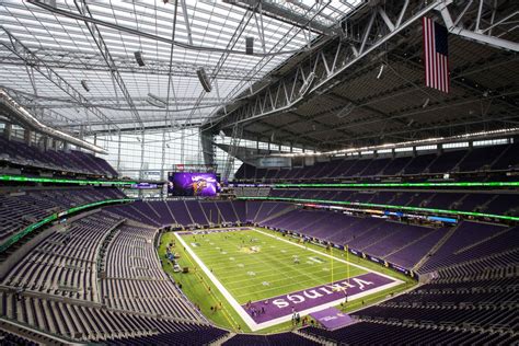 The Vikings' new stadium is a beautiful place where football happens to ...