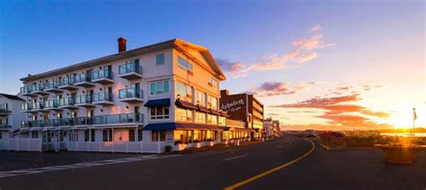 Sun rise at the Ashworth by the Sea, Ocean Boulevard Hampton, NH ...