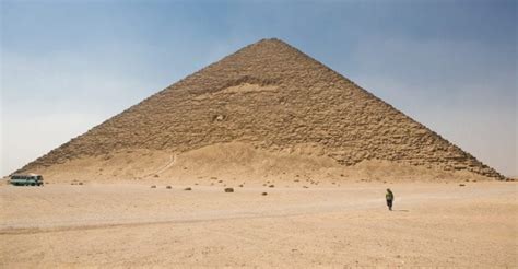 7 Facts About Ancient Egypt's Red Pyramid — Curiosmos