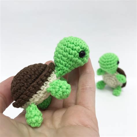 Crochet turtle plushie toy 3 inches Little turtle baby gift | Etsy