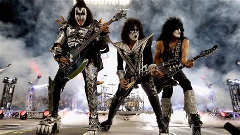 KISS - Detroit Rock City - LIVE - February 10, 2019 (FRONT ROW) - YouTube