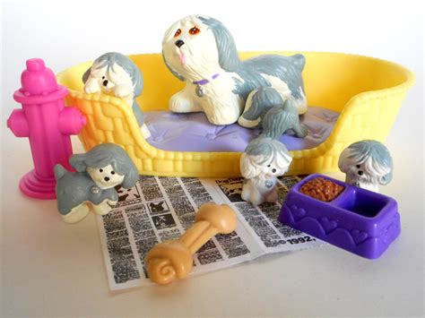 Vintage Littlest Pet Shop Mommy & Baby Puppies by Kenner 1992