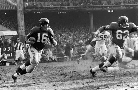NY Giants: Top 10 running backs of all time