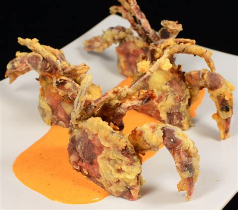 Crispy "Buffalo" Soft Shell Crabs with Spicy Ranch Dipping Sauce - Newport International