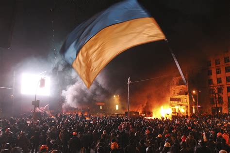 Kiev Has Become A War Zone [PHOTOS] | Ukraine, Photo, Peaceful protest