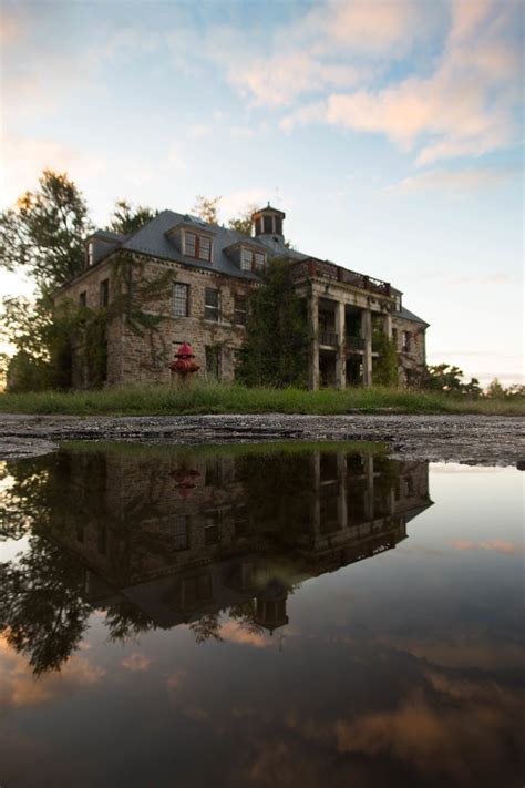 Rosewood Abandoned Asylum : r/pics