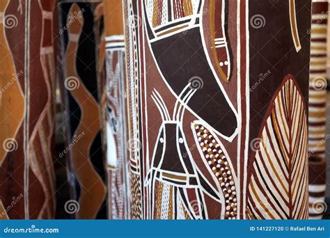 Indigenous Australian Art Dot Painting on Didgeridoo Stock Photo - Image of anthropology, design ...