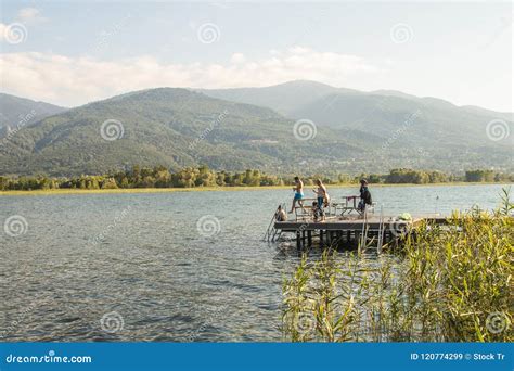 Sapanca Lake editorial stock image. Image of sakarya - 120774299