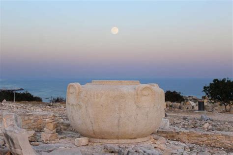 The archaeological site of Amathus - The amazing colosseum vase in ...