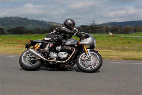 Review: Triumph's Thruxton R is a beauty and a beast