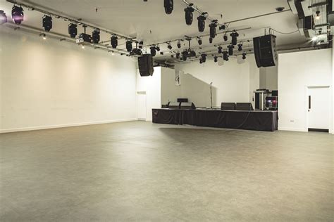 Hire Canvas - Manchester | Live Room & Members Lounge | VenueScanner