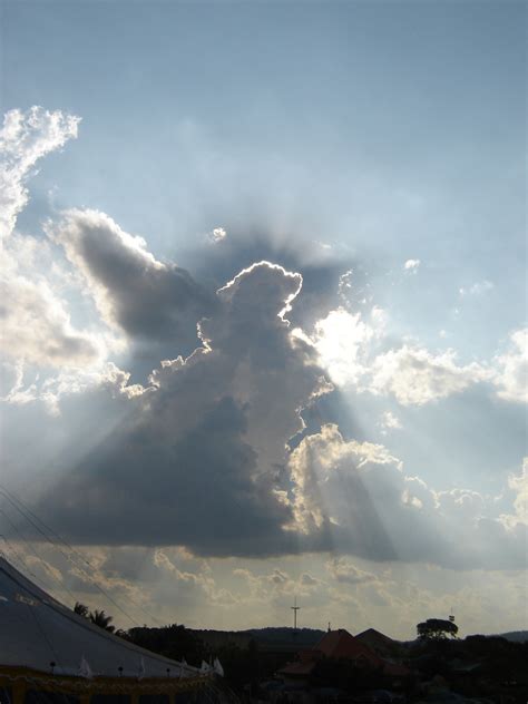 Angel Clouds by razornetout on DeviantArt