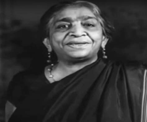 Sarojini Naidu Biography - Childhood, Life Achievements & Timeline