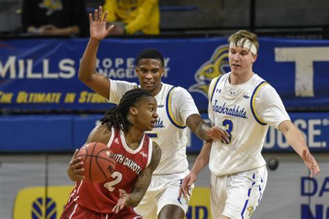 Young, experienced SDSU men's basketball program embraces high ...