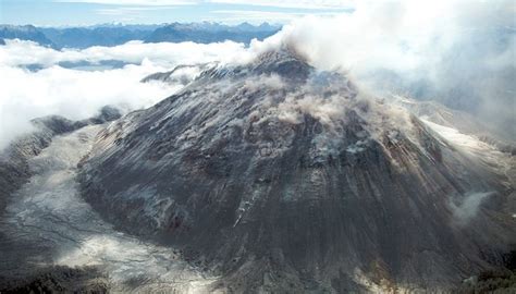 Geochemistry, Mineralogy, Petrology & Volcanology | Building a lava dome: one block at a time