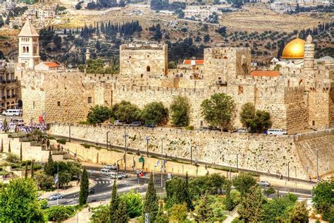 The Story Behind Jerusalem's Sealed Golden Gate | Jordan tours, Tour ...