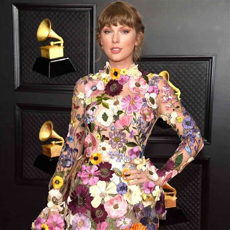 35 of Taylor Swift's Best Red Carpet Looks of All Time