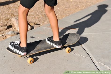 How to Do the Basics of Skateboarding: 8 Steps (with Pictures)