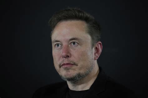 Elon Musk's Xi Jinping Meeting Leaves MAGA Horrified: 'Not a Good Look ...