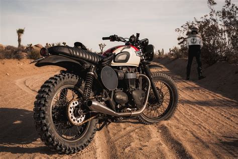 Triumph Street Twin Desert Sled by British Customs - The Bullitt | Triumph street twin, Desert ...