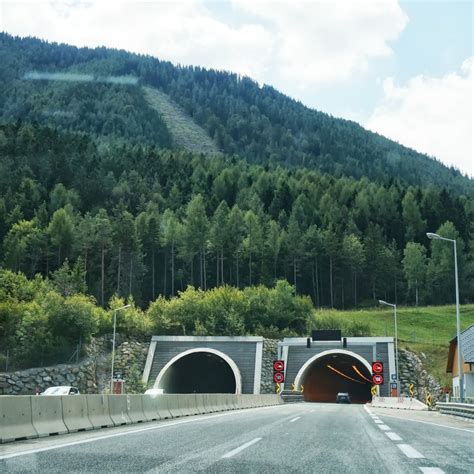 mountain tunnel - MyConfinedSpace