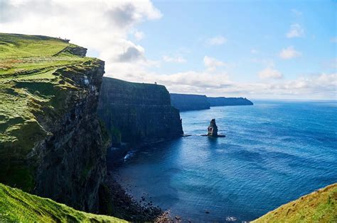 Cliffs Of Moher Tour In Summer - Reasons Why You Sould Go in 2020