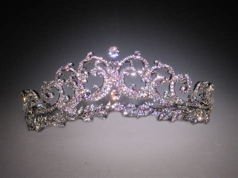 Cartier tiara | Bridal Styles