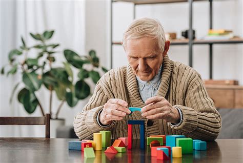 Best Activities And Games For Dementia Patients - Discovery Village