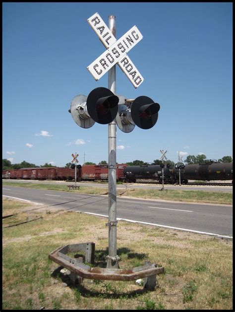 Classic crossing signal. | Railroad photos, Photo, Photo galleries