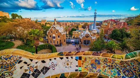 Architectural wonders - Sagrada Familia, Casa Batllo, Casa Mila, Park ...