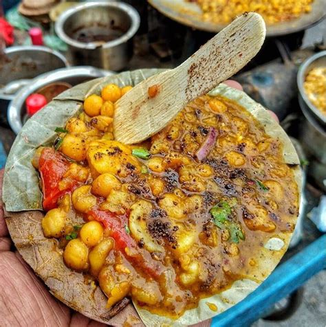 20 Famous Street Foods in Kolkata you must try: - Geek of Adventure