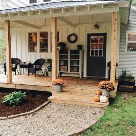 Cool small front porch design ideas 03 | Farmhouse patio, Porch design, Front porch decorating