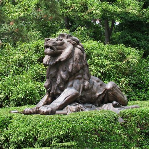 Wholesale Bronze Sitting Lion Garden Statue - SevenTreeSculpture