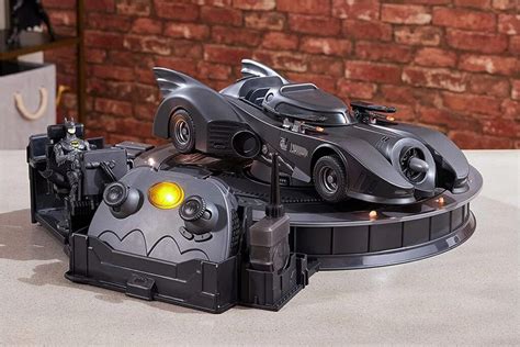 Spin Master’s The Flash Toyline Announced, Include A Smoke-spewing RC ...