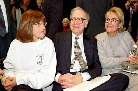 Five Facts You Did Not Know About Warren Buffett’s Wife Astrid Menks ...