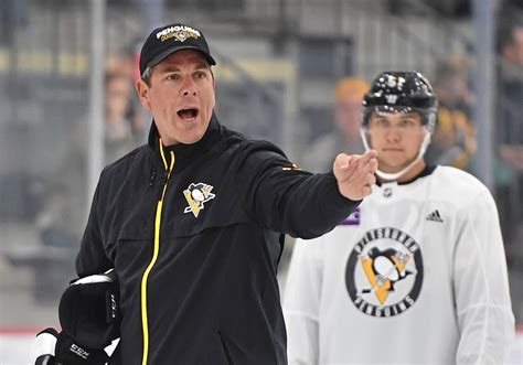 Mike Sullivan doesn't like the NHL's new offside challenge rule