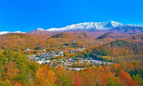 Gatlinburg, TN in November | Guide, Events & Activities