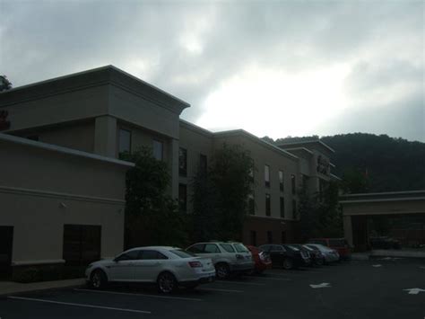 HAMPTON INN & SUITES HAZARD - Updated 2022 Prices & Hotel Reviews (KY ...