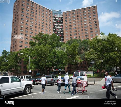 Manhattanville housing project in Harlem in New York Stock Photo - Alamy