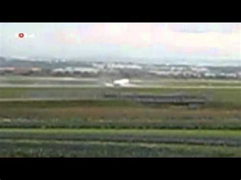 Fokker 100 Crash. - YouTube