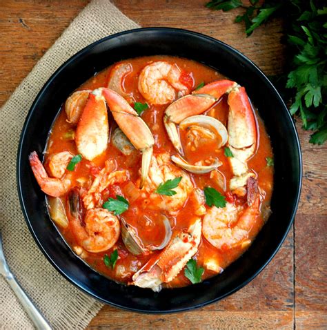 Cioppino: Seafood Stew with Red Wine and Fennel - Wine4Food