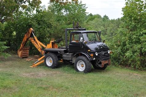 Unimog backhoe