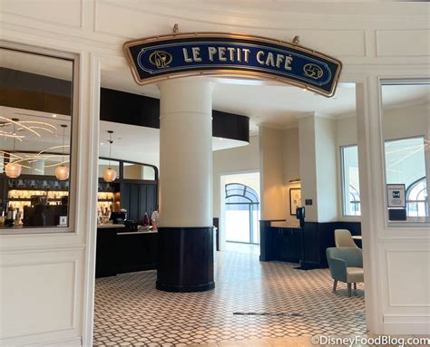 One Disney World Café Went ALL Out for Easter | the disney food blog