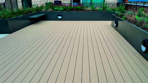 Color Decking Selection Guide: Trends, Tips and Advice