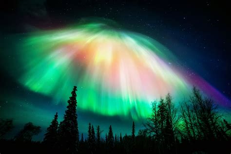 Cosmic rainbow - Deep into the North, seeking Aurora in one of the most isolated roads in USA ...