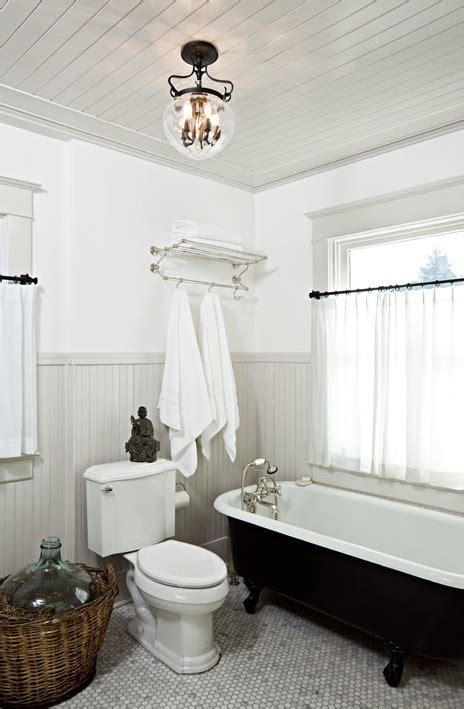 Gray Beadboard - Cottage - bathroom - Jessica Helgerson Interior Design