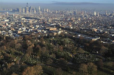 Green Wood Cemetery Map - Photos