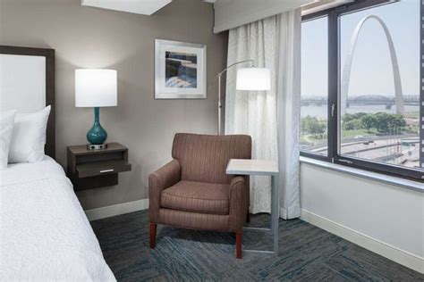 HAMPTON INN ST. LOUIS-DOWNTOWN AT THE GATEWAY ARCH - Updated December 2024 - 180 Photos & 137 ...